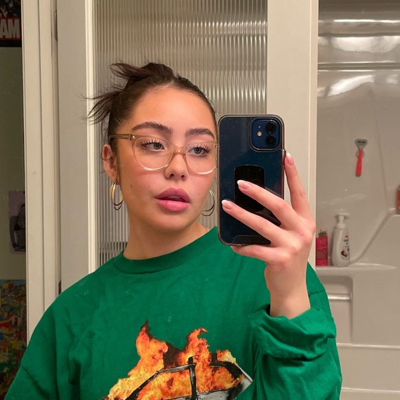 Meet your Posher, Sofia - Picture 1 of 1